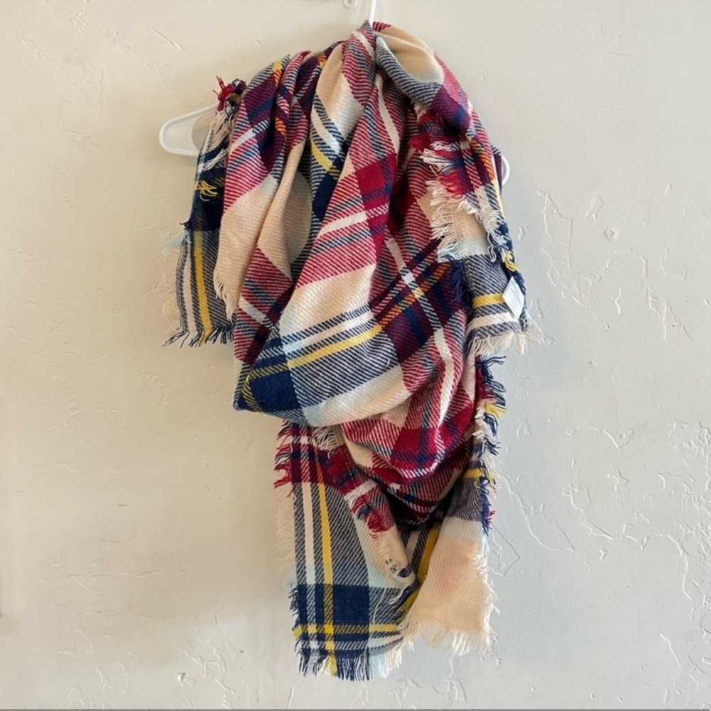 Accessory Depot Cream & Navy Blue Plaid Blanket Scarf